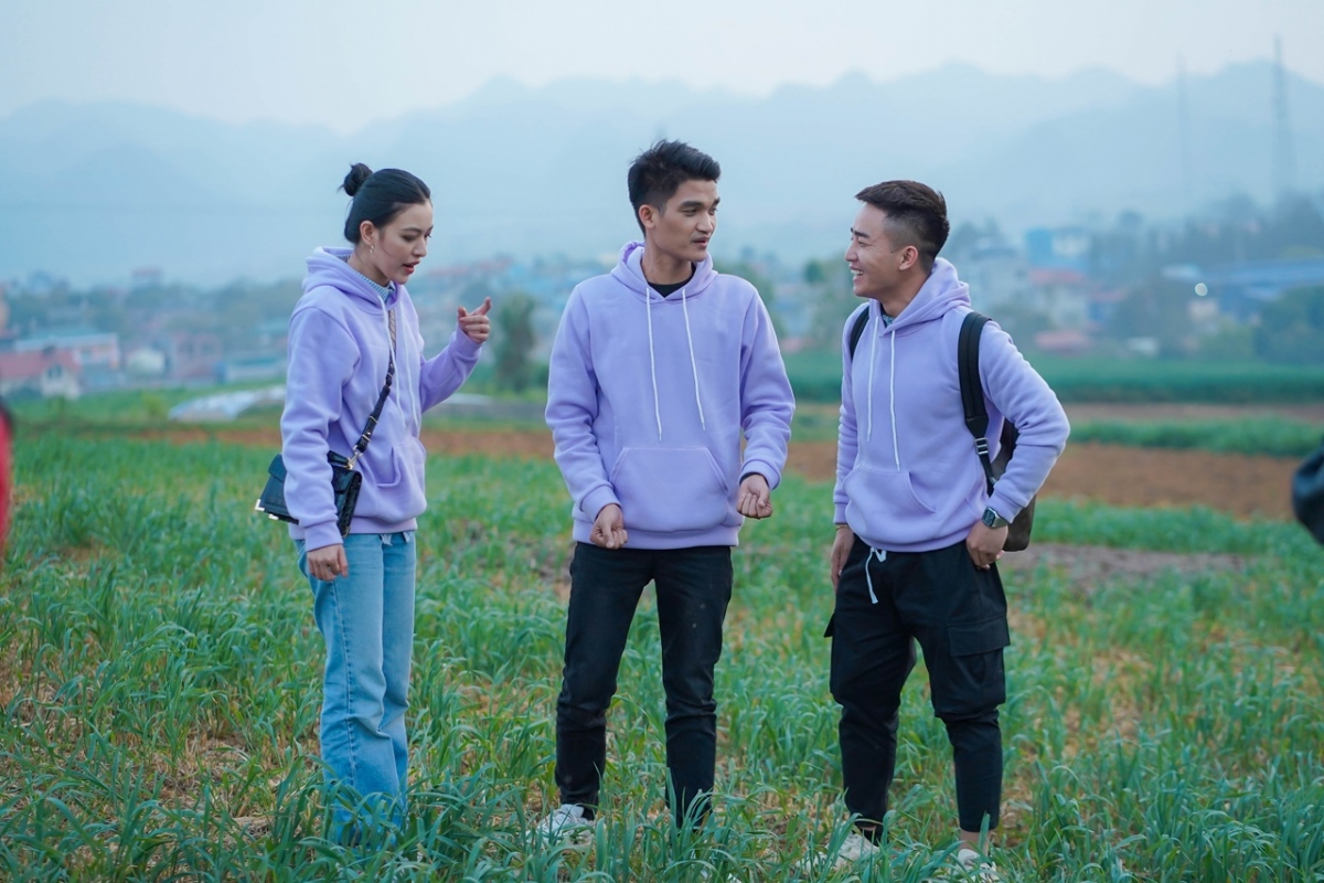 Mạc Văn Khoa hồn nhiên hết cỡ khi bất ngờ gặp “Hoa hậu” bò sữa