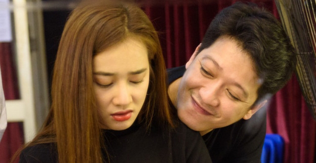 Chuyện showbiz: Nhã Phương “giận dữ” khi bị Trường Giang “chọc tức“