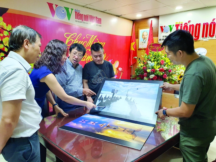 Triển lãm: 'Ảnh của những người làm phát thanh'