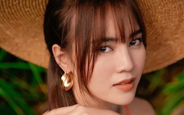 Ninh Dương Lan Ngọc: “Có đại gia cho tiền mua đồ cũng đỡ cực”