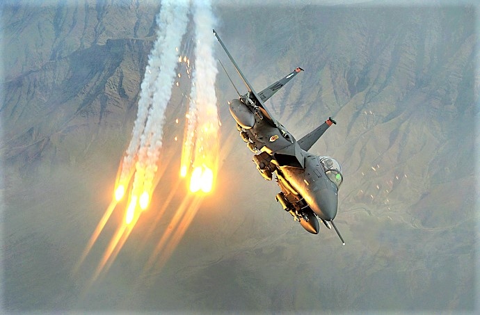 Vì sao tiêm kích “đại bàng bất bại” F-15EX “tái xuất”?