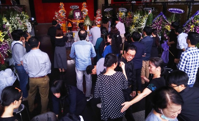 Nhiều nghệ sĩ tới viếng cây đại thụ âm nhạc Việt Nam Nguyễn Văn Nam