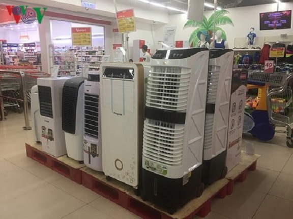 Nắng nóng, tiêu thụ điện tăng cao – tiềm ẩn nguy cơ sự cố lưới điện