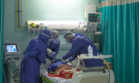 Số ca mắc Covid-19 tăng cao, Ai Cập kéo dài giờ giới nghiêm