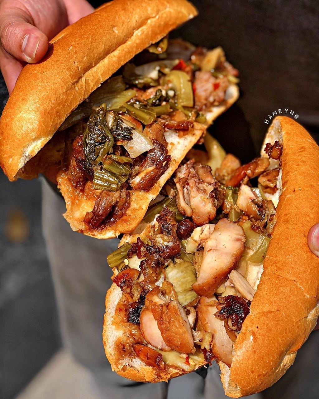 Bánh mì sườn sụn cải chua và loạt món lạ miệng ở TP.HCM