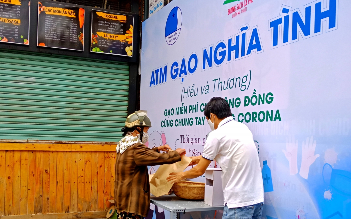 Đắk Lắk: Chính thức vận hành máy ATM phát gạo miễn phí