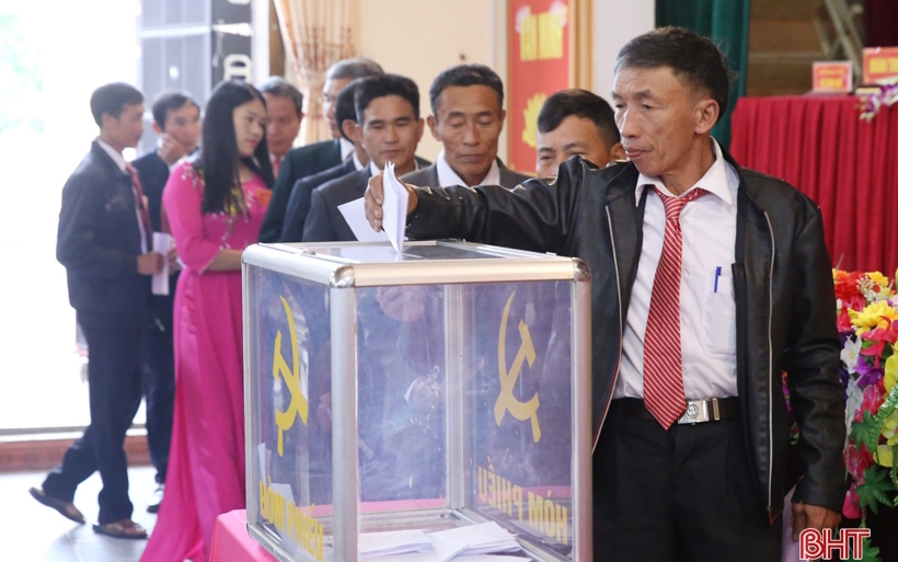 Bầu trực tiếp Bí thư cấp ủy: Mở rộng dân chủ để chọn người tài