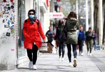 Áo cho phép mở cửa trở lại các quán và nhà hàng vào giữa tháng này