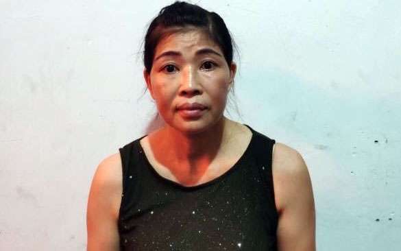 Chủ quán cà phê thuê nhân viên bán dâm cho khách