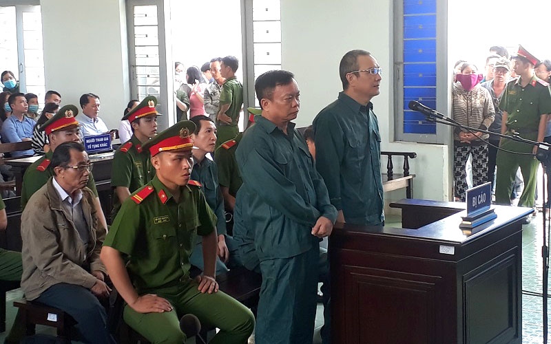 Hoãn xét xử nguyên Chủ tịch UBND thành phố Phan Thiết
