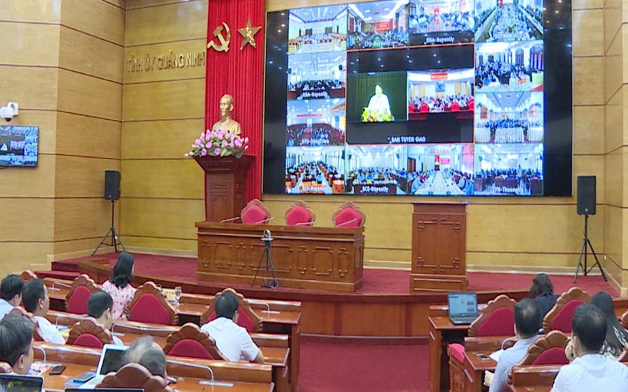 Việc mở lại biên giới, đường bay cần phải tính toán kỹ lưỡng