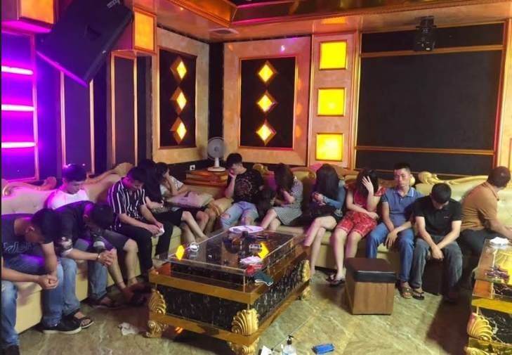 Bắt quả tang 13 đối tượng sử dụng ma túy trong quán karaoke