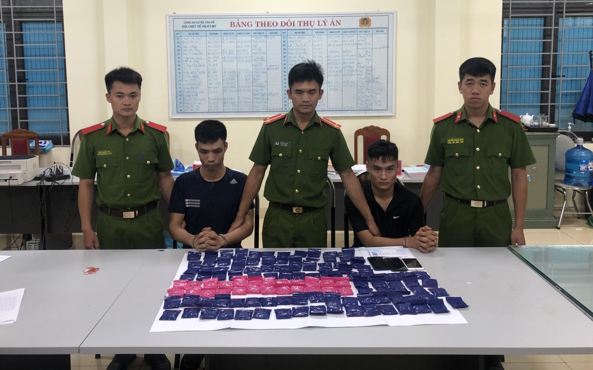 Bắt giữ 4 đối tượng liên quan đến mua bán liên tỉnh hơn 23.000 viên ma túy