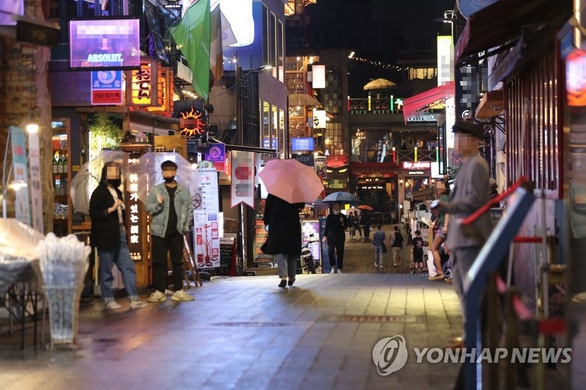 Số người nhiễm Covid-19 tại hộp đêm Seoul, Hàn Quốc tăng vọt