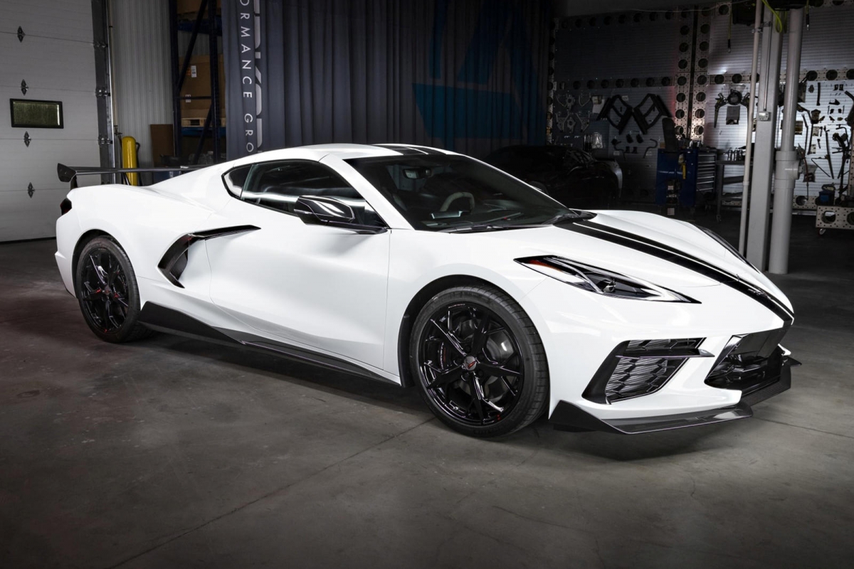Ra mắt gói nâng cấp sợi carbon cho Chevrolet Corvette