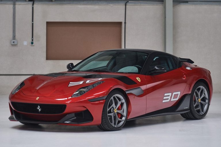 Ferrari SP30 “độc nhất vô nhị” được rao bán