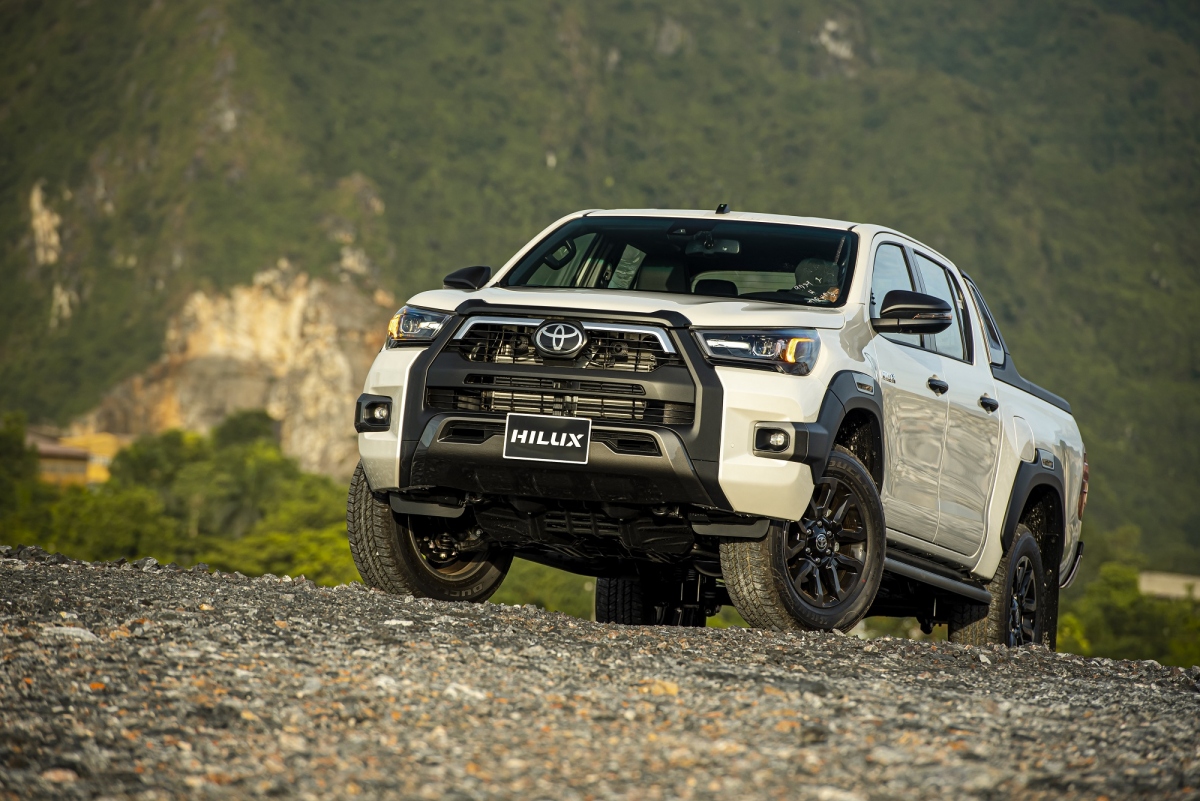 Khám phá những trang bị mới trên Toyota Hilux 2020