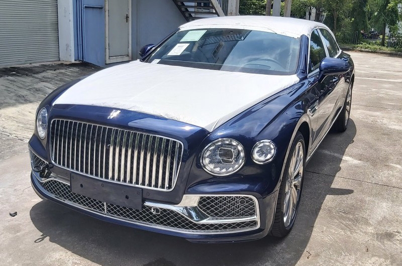 Bentley Flying Spur thế hệ mới đặt chân đến Việt Nam, giá trên 30 tỷ Đồng