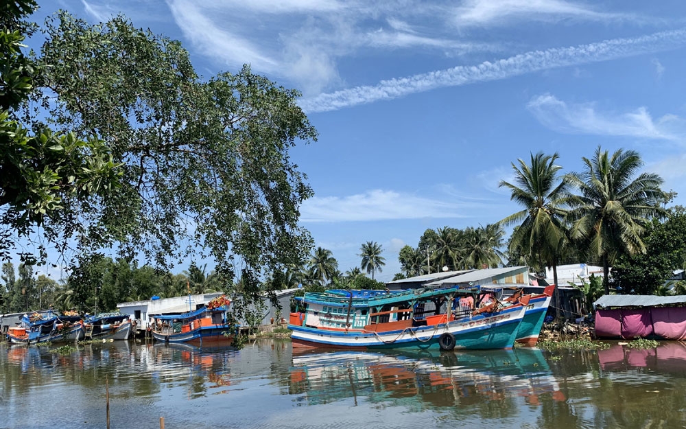 Tiếp tục tìm 2 thuyền viên trở về từ Malaysia để đưa đi cách ly tập trung