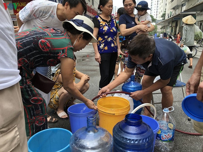 Đảm bảo đủ nước sạch phục vụ nhu cầu người dân Thủ đô mùa nắng nóng