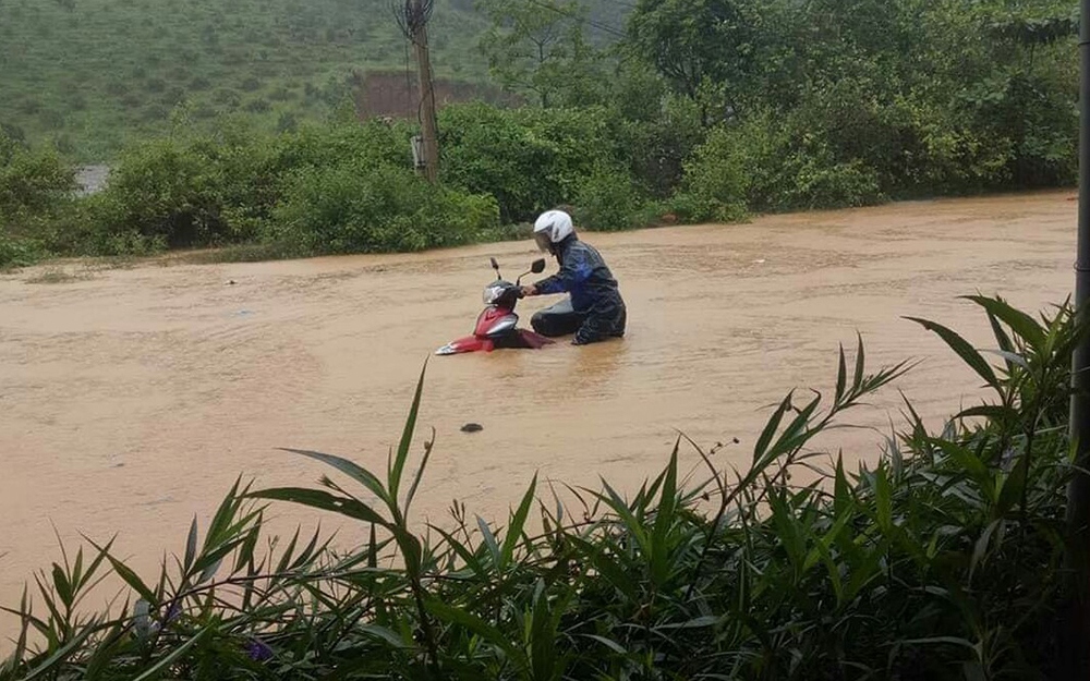 Mưa to gây ngập úng cục bộ nhiều nơi ở Sơn La