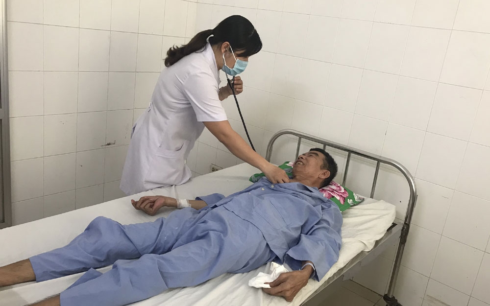 Can thiệp thành công bệnh nhân hóc xương cá cắm vào thực quản