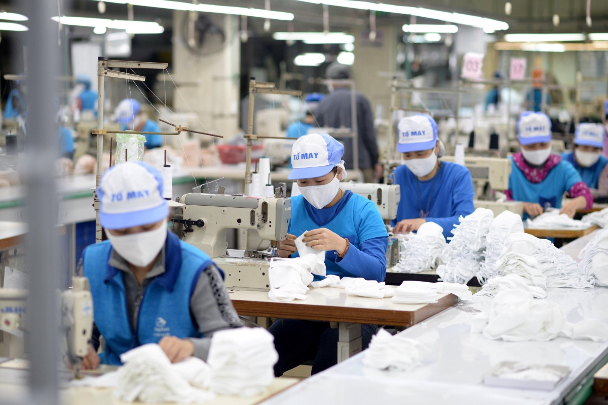 Kiên trì mục tiêu bảo vệ nguồn lao động của ngành dệt may