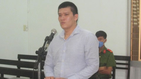 Đi tù 13 năm vì dùng dao “năn nỉ” vợ hàn gắn tình cảm