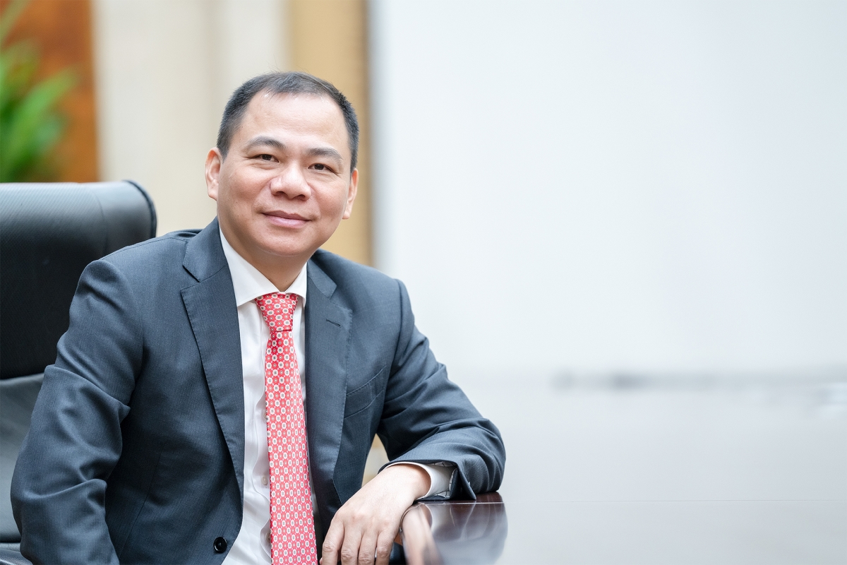 Tỷ phú Phạm Nhật Vượng được Forbes tôn vinh tại “bảng vàng” chống dịch