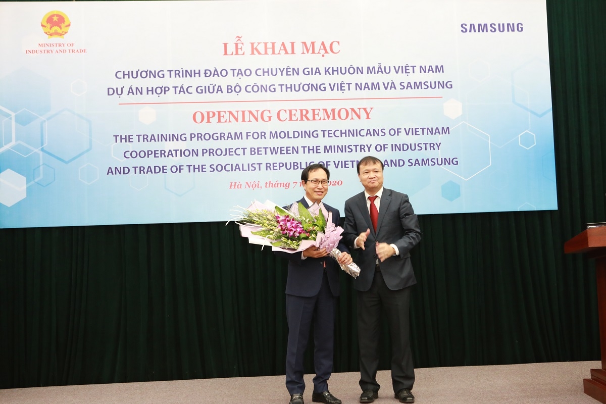 Samsung hỗ trợ đào tạo 200 kỹ thuật viên lĩnh vực khuôn mẫu