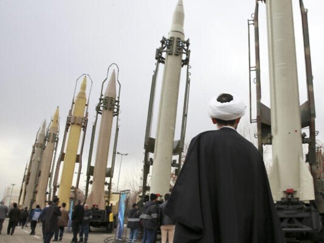 Lệnh cấm vận vũ khí Iran “khoét sâu” thêm bất đồng Nga-Mỹ