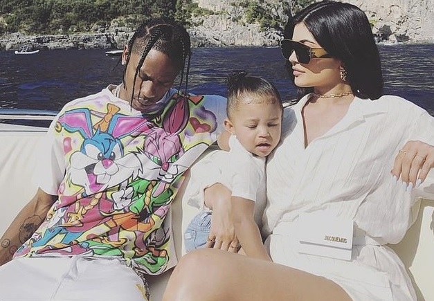 Kylie Jenner tái hợp tình cũ Travis Scott sau 8 tháng chia tay?