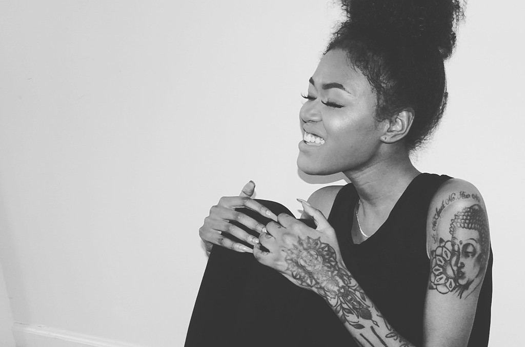 Rapper người Mỹ Chynna Rogers đột ngột qua đời ở tuổi 25