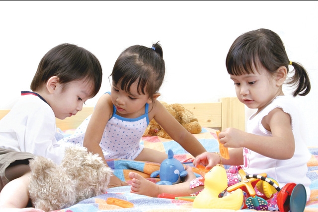 Kết hôn trước 30 tuổi, sớm sinh con: Lợi đủ đường