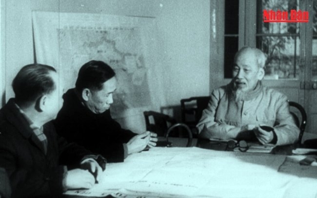 Phát sóng phim "Việt Nam thời đại Hồ Chí Minh - Biên niên sử truyền hình"