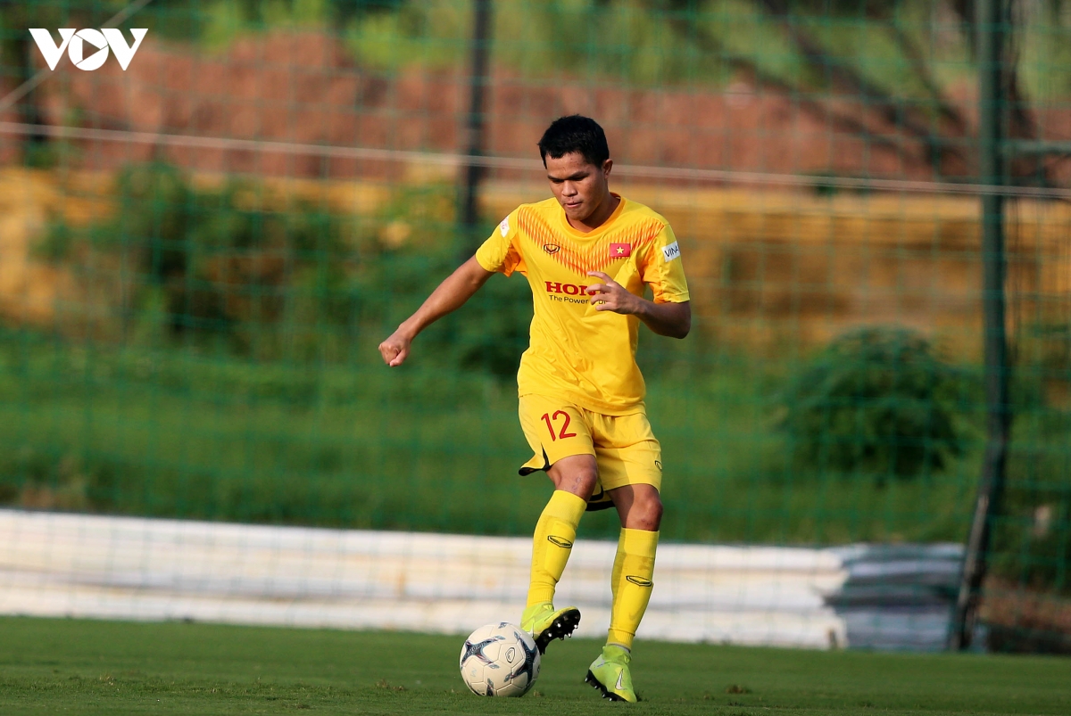 thoi tiet ung ho, cau thu u22 viet nam chay het minh de ghi diem voi thay park hinh anh 7