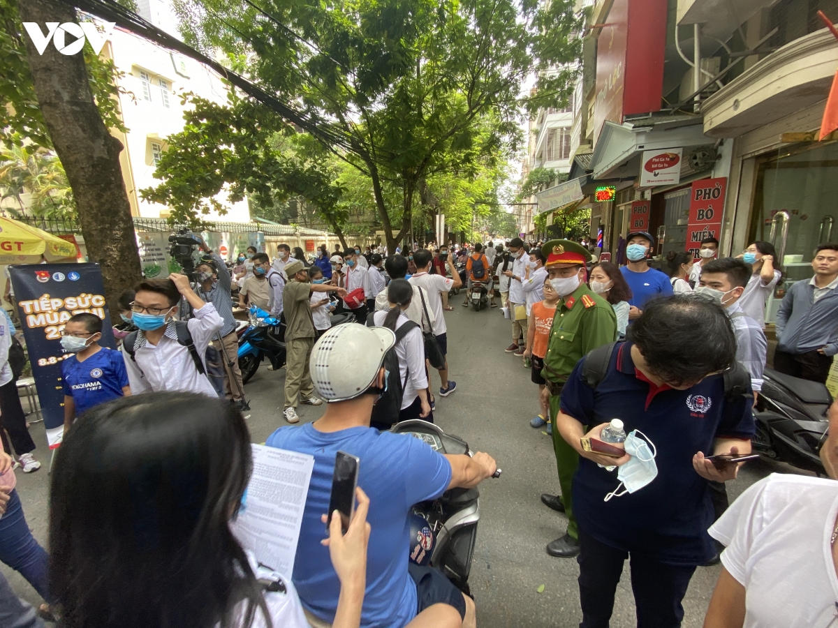 ha noi nhung nguoi hung tham lang cua ky thi tot nghiep thpt 2020 thoi covid-19 hinh anh 6