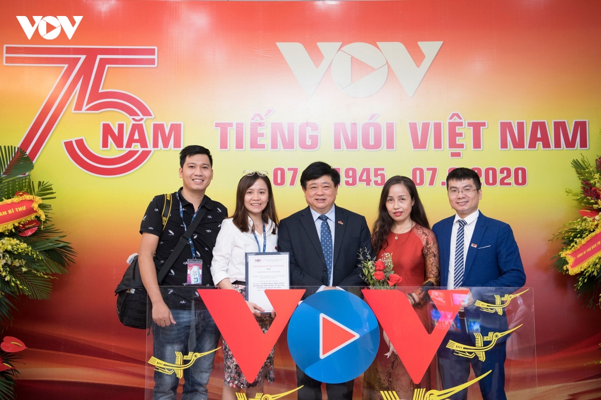toan canh le trao giai thuong tieng noi viet nam lan thu iv nam 2020 hinh anh 6