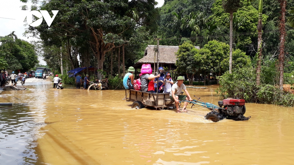 quan dan yen bai chung suc ho tro nhau vuot qua mua mua lu hinh anh 13