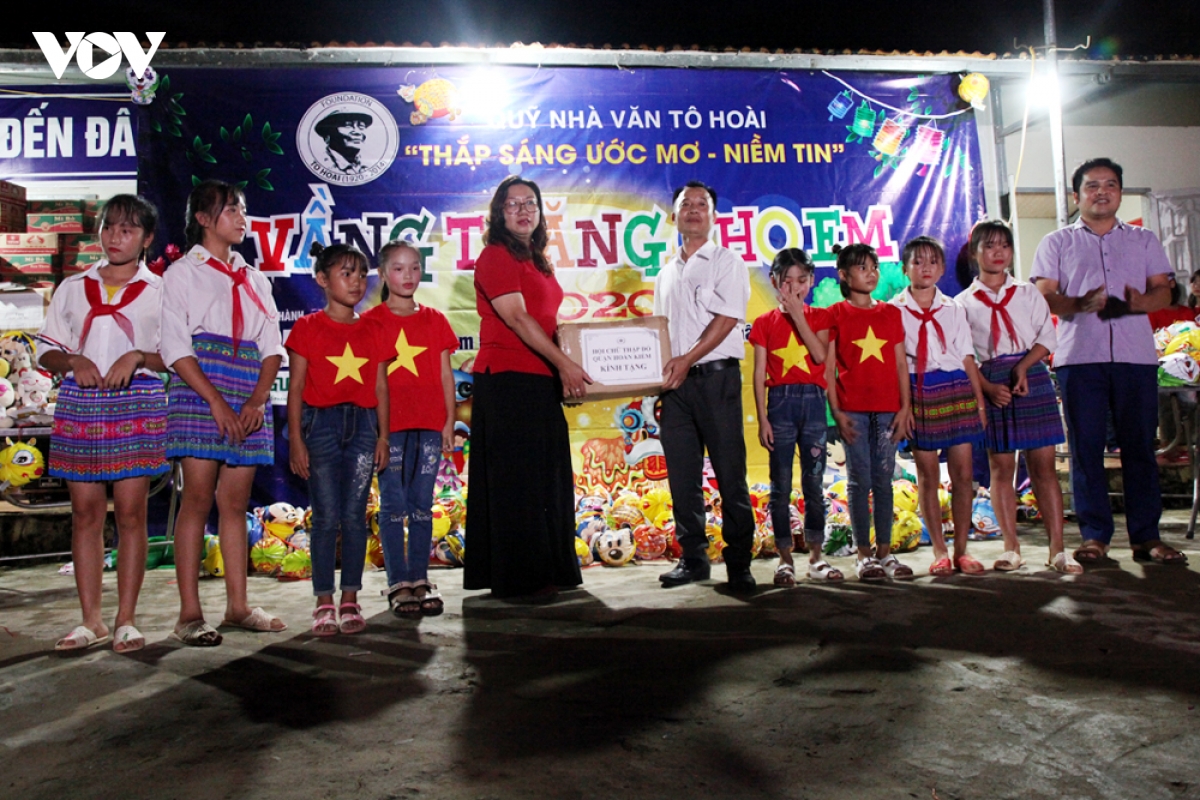 mang tet trung thu tu ha noi len vung cao nam ban hinh anh 15