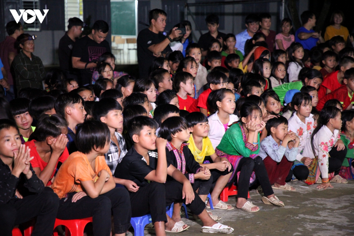 mang tet trung thu tu ha noi len vung cao nam ban hinh anh 16