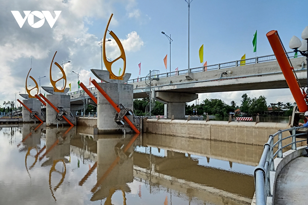 Trà Vinh phải đảm bảo đủ nước sạch, nước cho cây ăn quả cho mùa khô tới