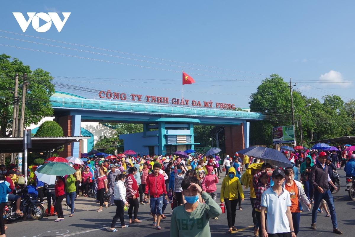 Hàng nghìn công nhân da giày có nguy cơ mất việc vì Covid-19
