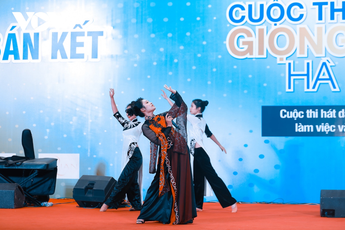 lộ diện 10 giọng ca xuất sắc lọt vòng chung kết giọng hát hay hà nội hình ảnh 2 lo dien 10 giong ca xuat sac lot vong chung ket giong hat hay ha noi hinh anh 2