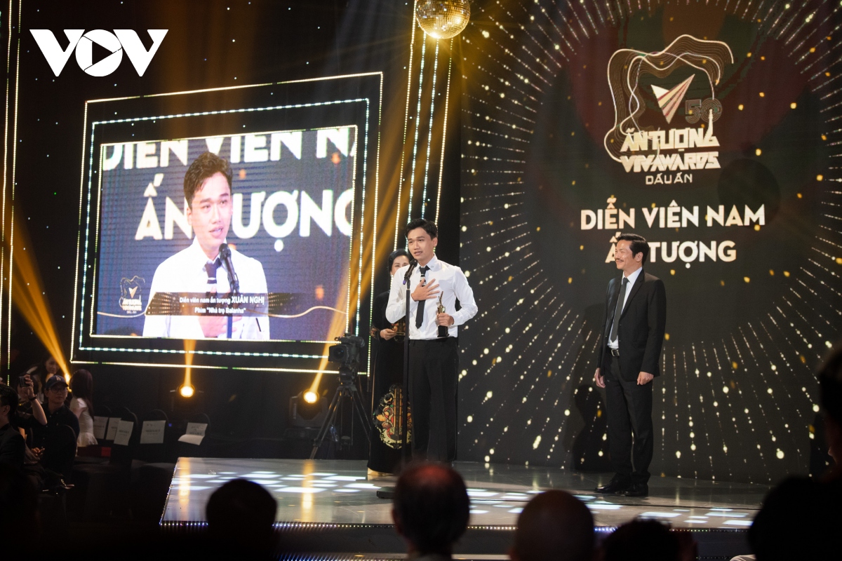 hong diem cung bo phim hoa hong tren nguc trai dai thang tai vtv awards 2020 hinh anh 6