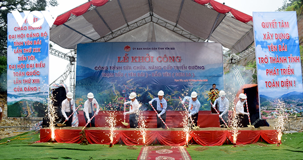 yen bai khoi cong duong noi tinh lo 174, pha the doc dao cho huyen vung cao tram tau hinh anh 1