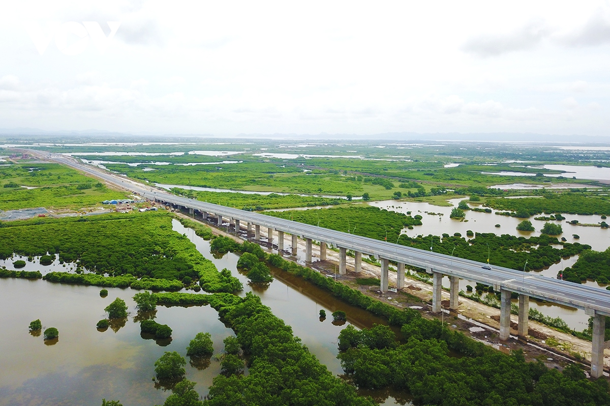 thanh lap khu kinh te ven bien quang yen, tinh quang ninh hinh anh 1