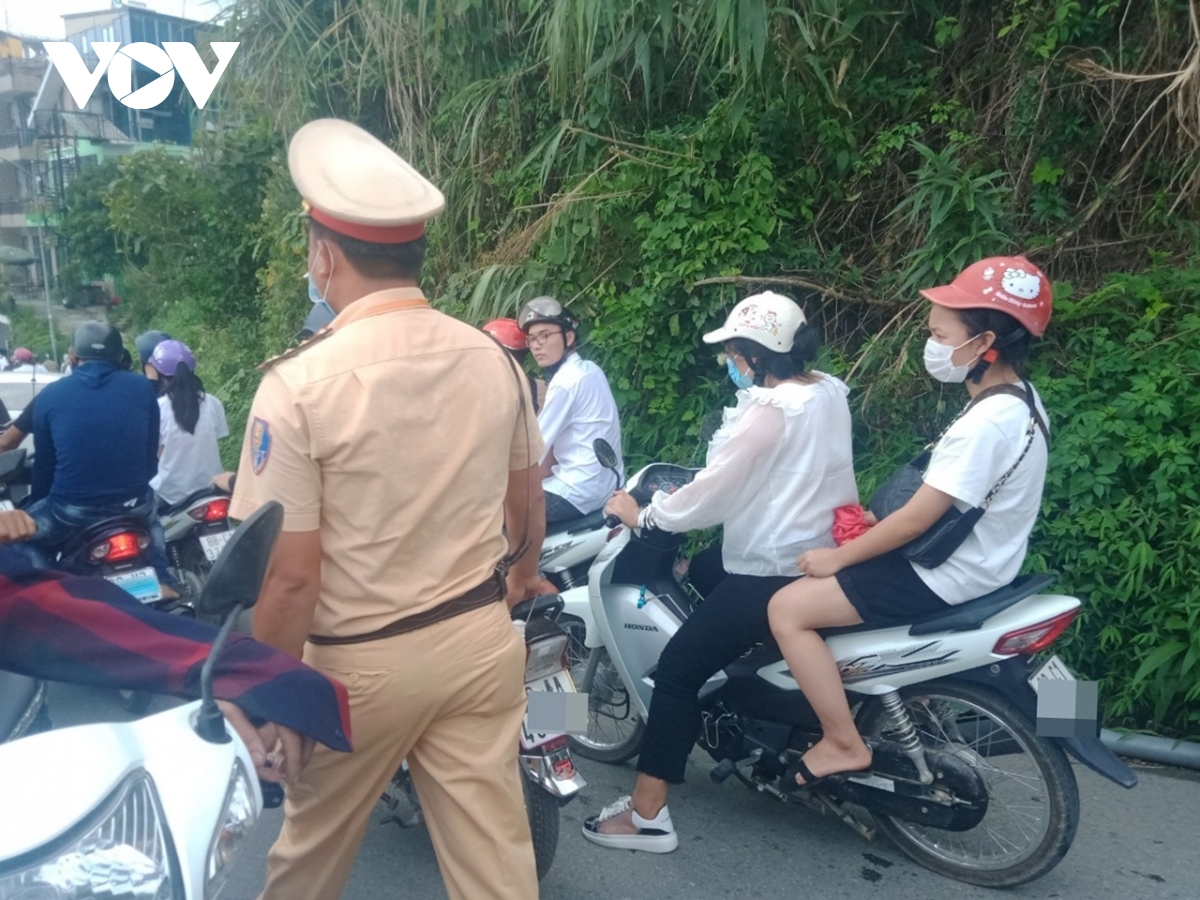 dong nguoi un un keo len tam Dao trong ngay nghi quoc khanh 2 9 hinh anh 10