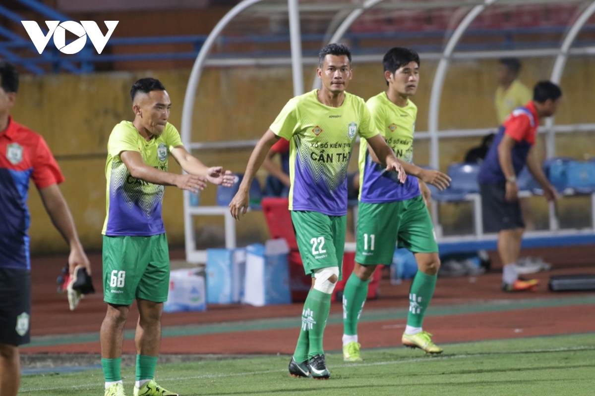 thành chung mở tỷ số, hà nội fc đè bẹp cần thơ 7-0 để tiến vào bán kết cúp quốc gia 2020 hình ảnh 12 thanh chung mo ty so, ha noi fc de bep can tho 7-0 de tien vao ban ket cup quoc gia 2020 hinh anh 12