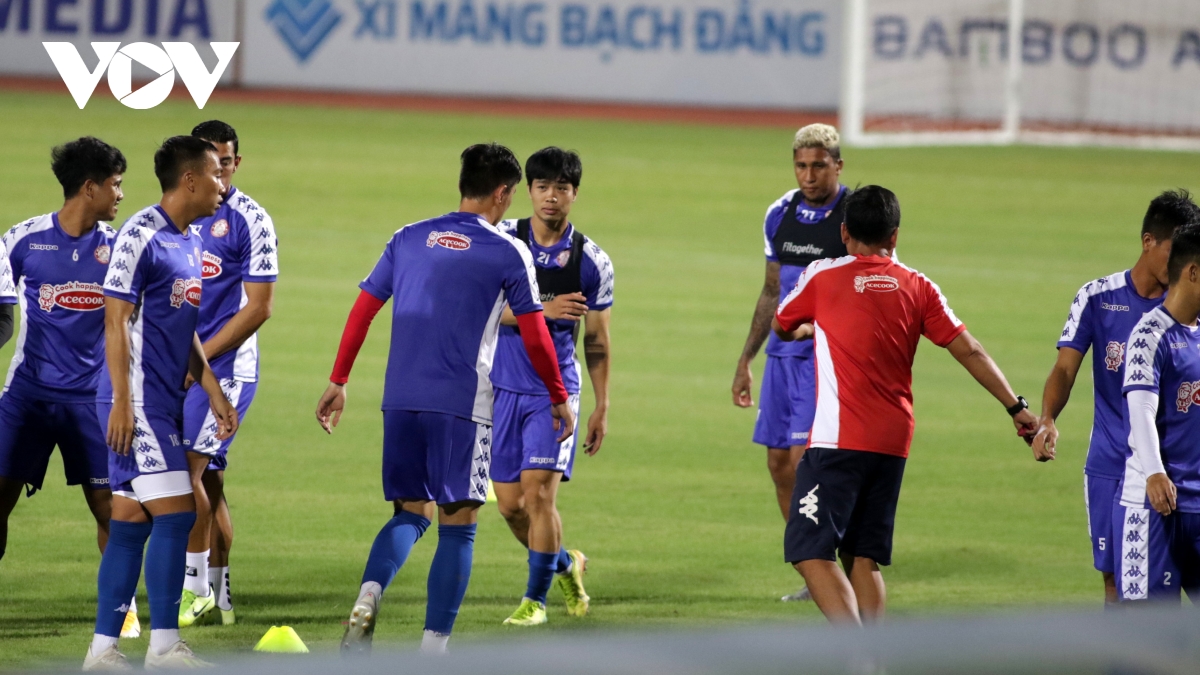 khong duoc thi dau, cong phuong van hang say tap luyen cung clb tphcm hinh anh 7